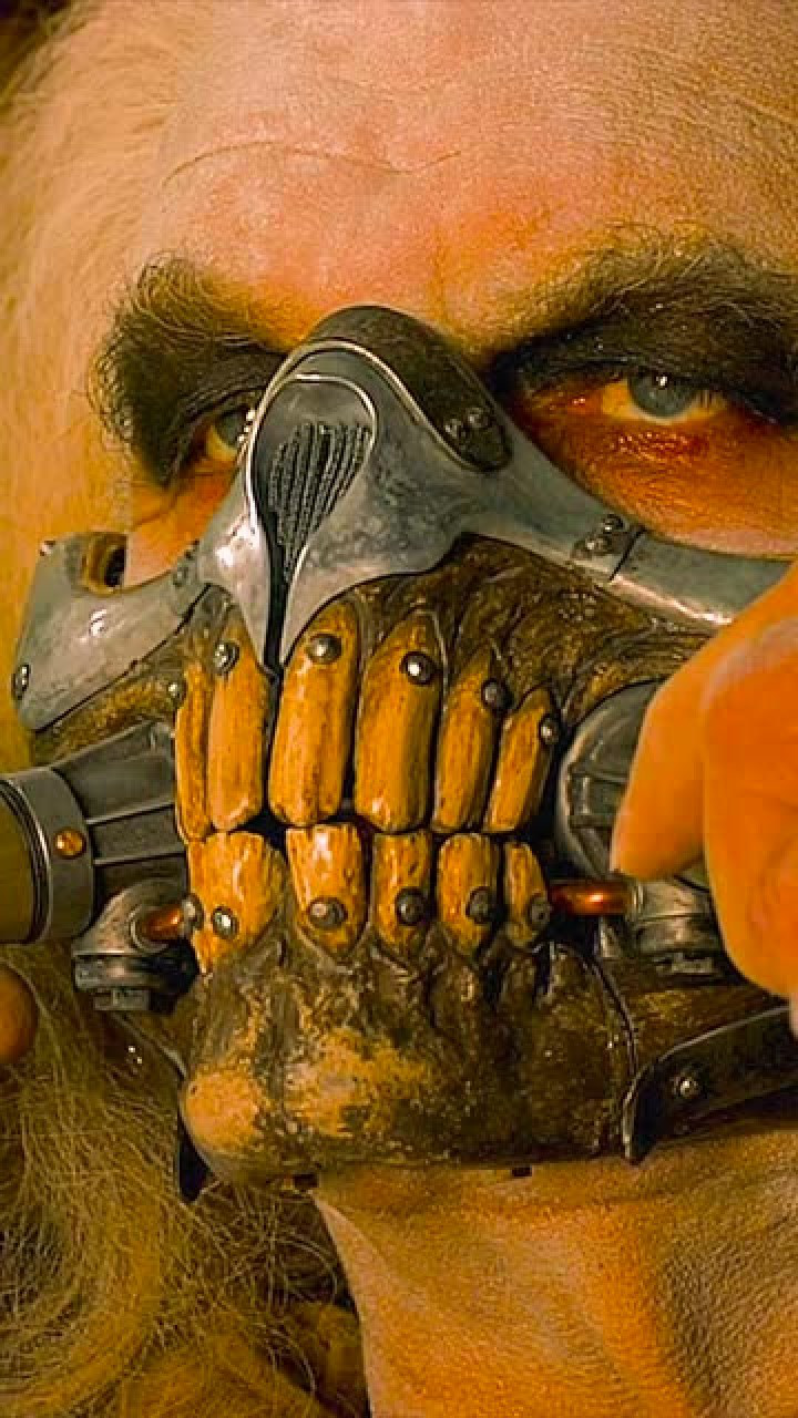 疯狂的麦克斯老乔结尾的眼神足以让看到的人心惊胆战