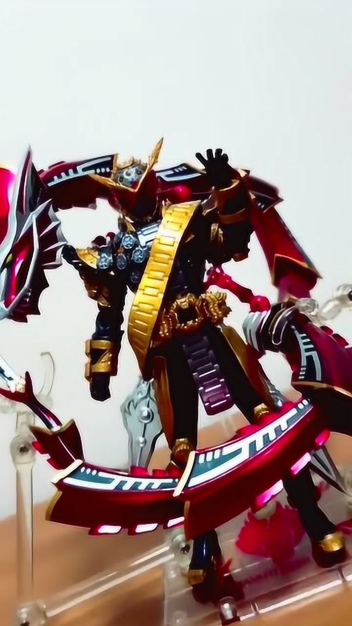 假面骑士逢魔时王,拿龙骑的龙玩玩