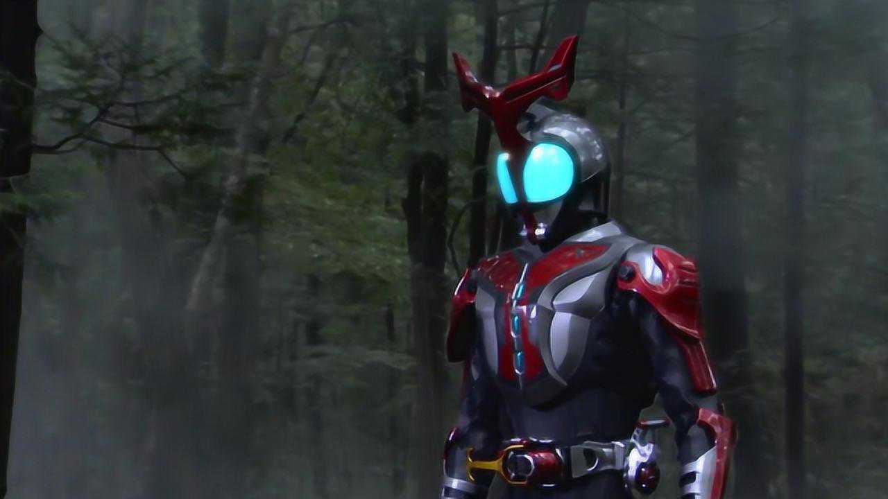 《假面骑士甲斗》超越甲斗终于获得百虫剑,假面骑士剑蝎好气啊!