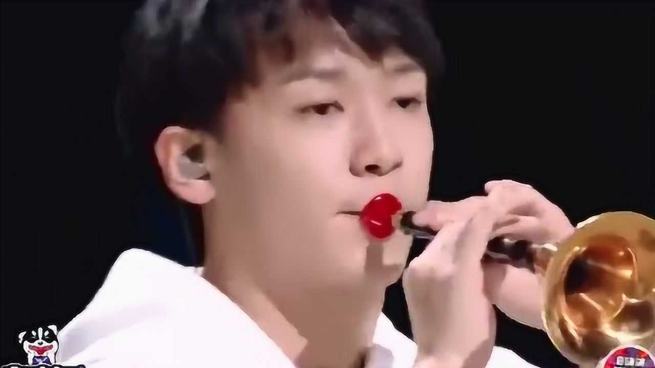 明日之子闫永强吹唢呐幽灵燃炸全场