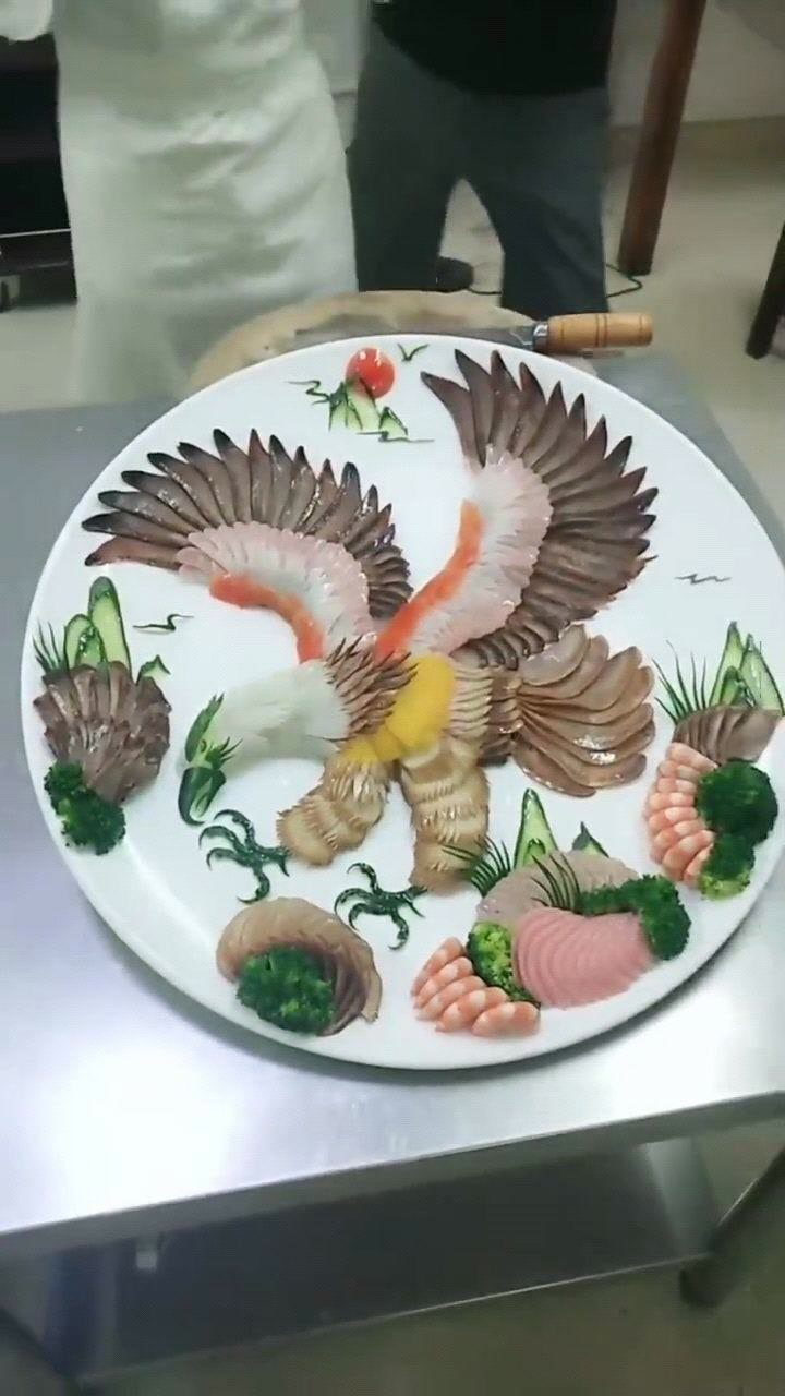 精致卤菜拼盘:大鹏展翅,堪称国宴级别,不忍心吃了!
