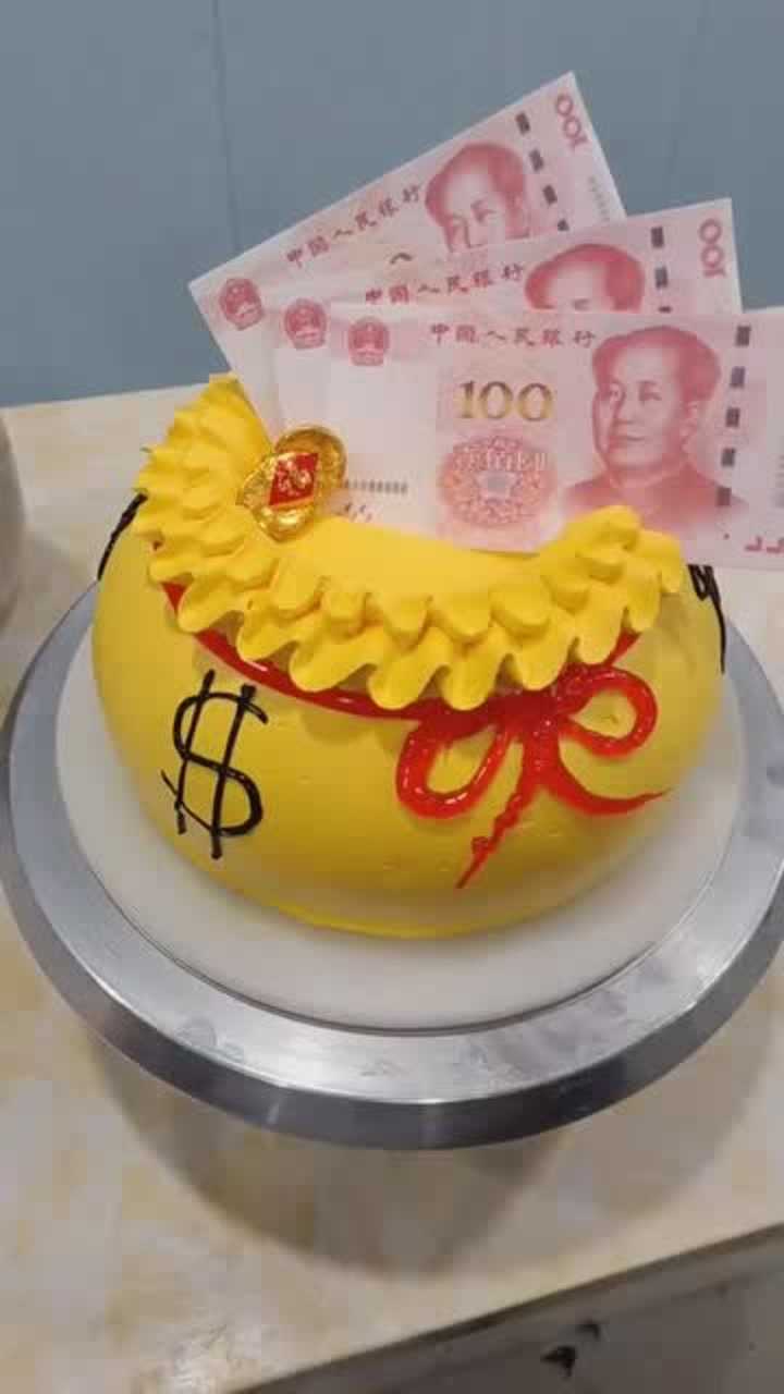 蛋糕师制作的聚宝盆蛋糕,好逼真好精致!这个蛋糕我喜欢