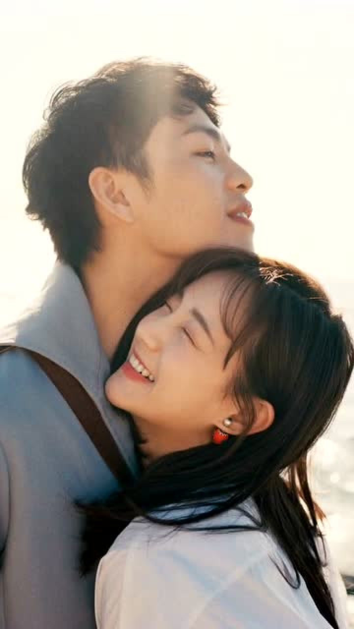 李鸿其李一桐好甜2020第一场爱情电影你找到和你一起去看的人了吗