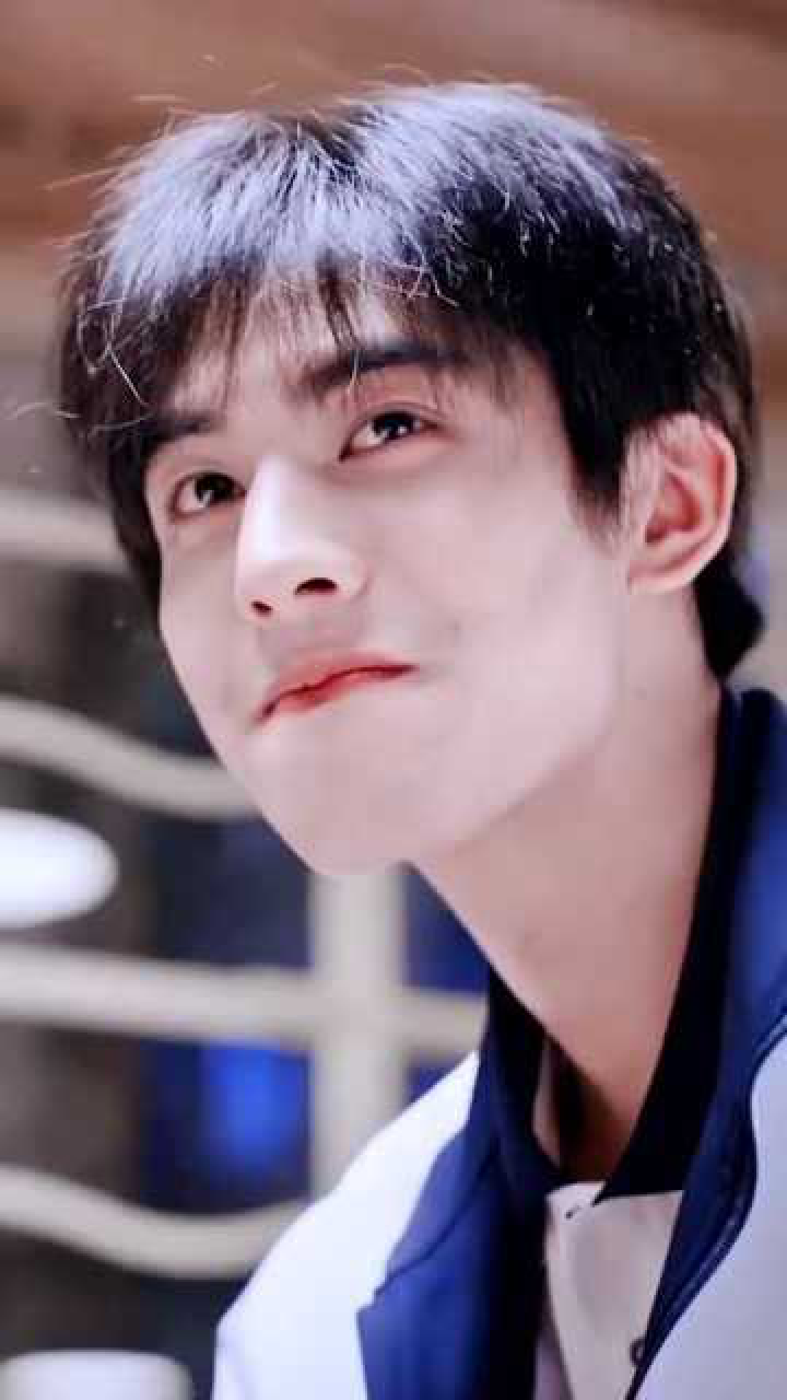 宋威龙长相清秀干净,阳光帅气的大男孩,安利宋威龙