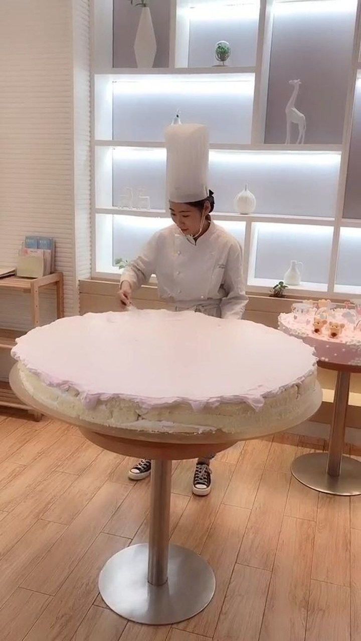 挑战全网最大最高的蛋糕,金钱的味道,一米12层