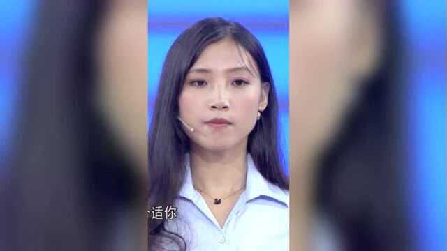 3位男企业家为求职姑娘留灯,最终选择松鼠AI