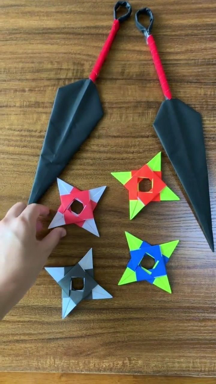 手里剑折纸,两张彩纸就可以组合起来,满满的回忆手工折纸干货都在这