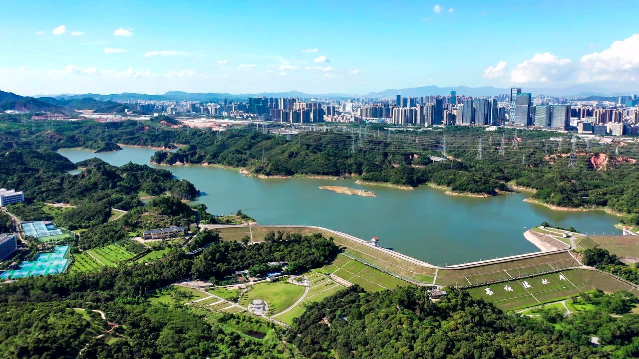 航拍深圳南山智园,长岭陂地铁站与长岭皮水库4k风光