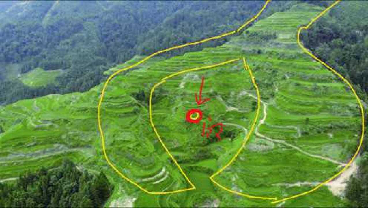 此地犹如螃蟹大钳子形象生动栩栩如生真是个风水宝地