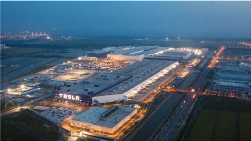 航拍特斯拉上海超级工厂建设全程：仅仅一年半 千亩厂房拔地而起