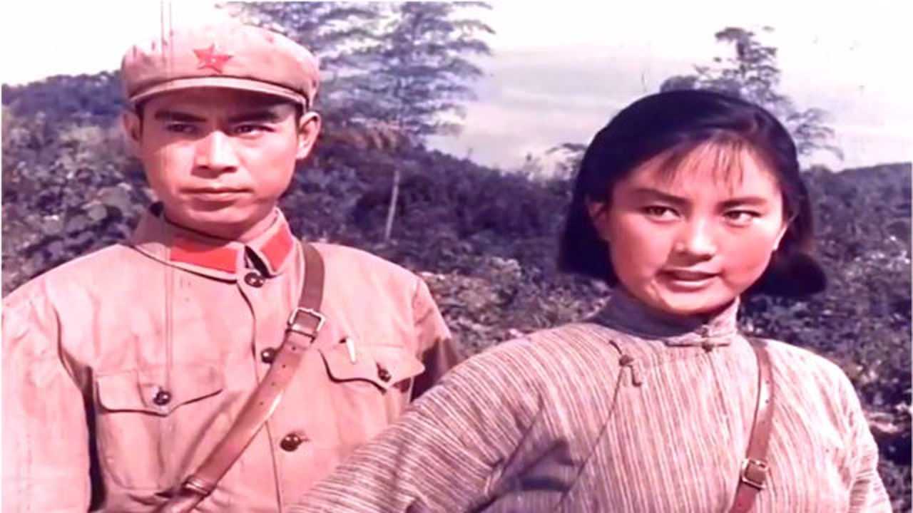 混剪黑白、彩色版电影《渡江侦察记》:侦察员巧妙过河,枪毙侯登科_高清1080P在线观看平台_腾讯视频
