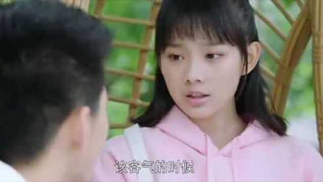 小情侣互起专属昵称,男友一声傻丫头,甜炸少女心