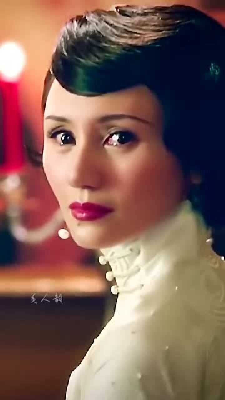 袁泉回眸一笑一眼万年你们看见她眼里的星河了吗