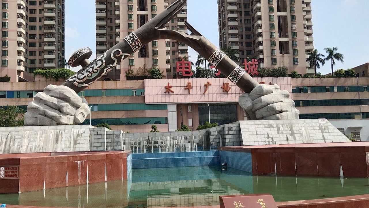 广东东莞:实拍虎门黄河时装城及周边街景,曾经人山人海现在如何呢?