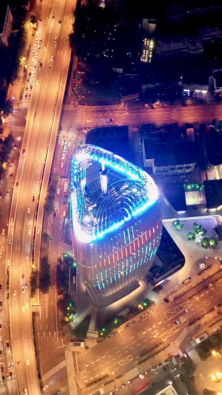 济南第一高楼泉城之根就是霸气 雄伟的地标建筑!