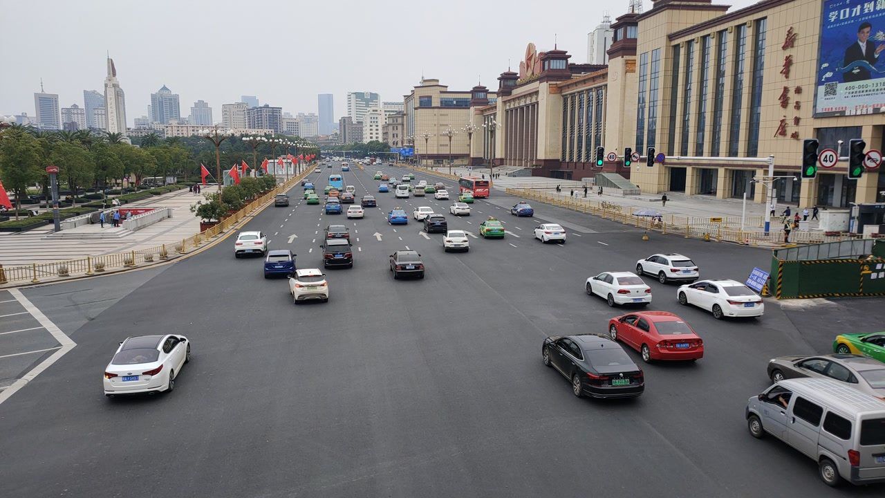 江西南昌八一大道比长安街都气派太厉害了