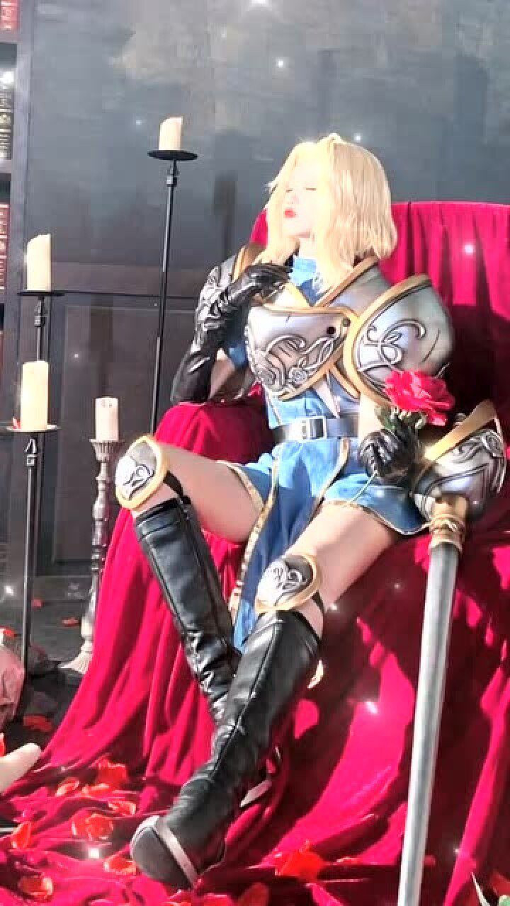 王者荣耀新英雄夏洛特cos英气十足