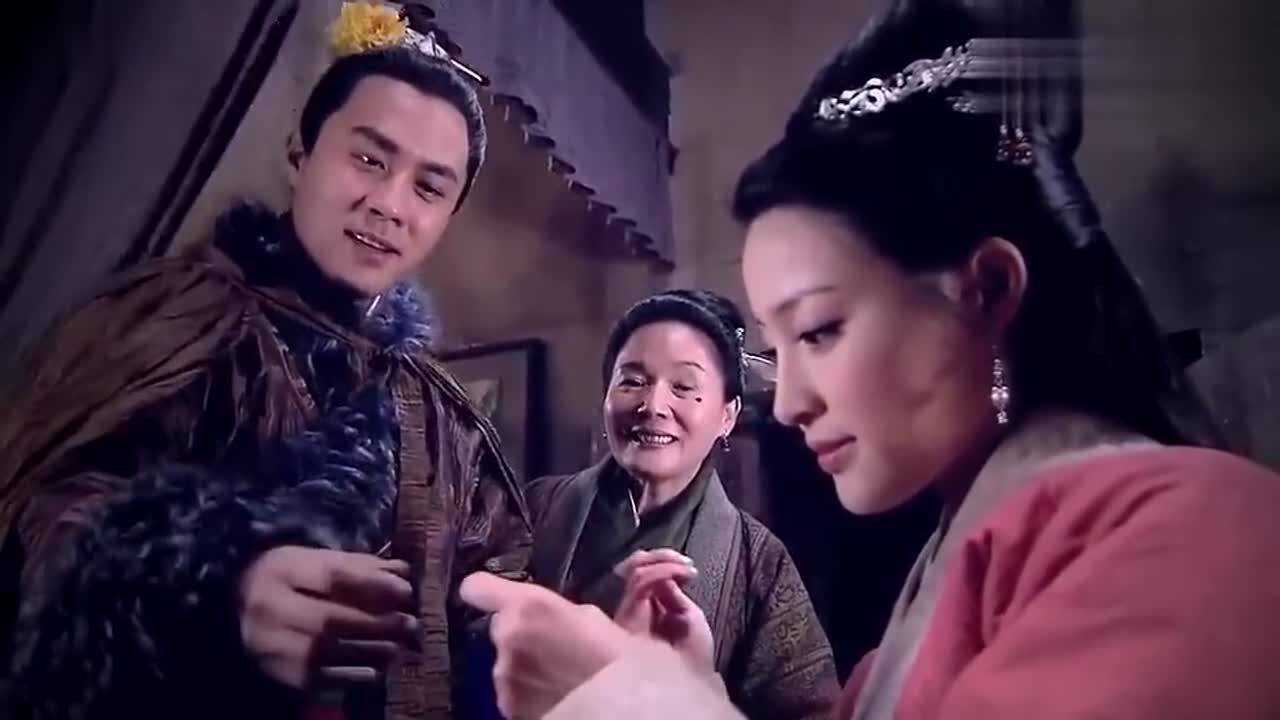 水浒传西门庆夸潘金莲手艺好潘金莲非常害羞直接抢了过来