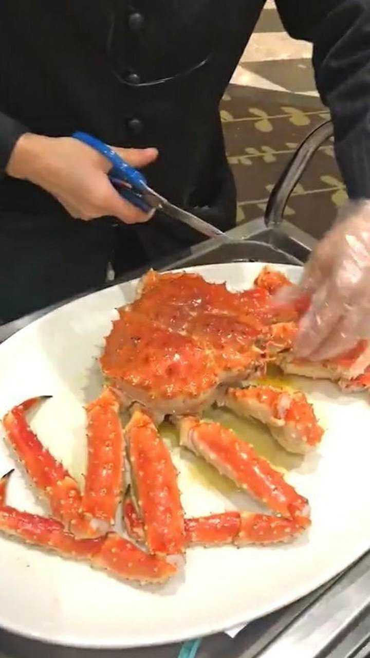 300吃到的帝王蟹,感觉亏大了!
