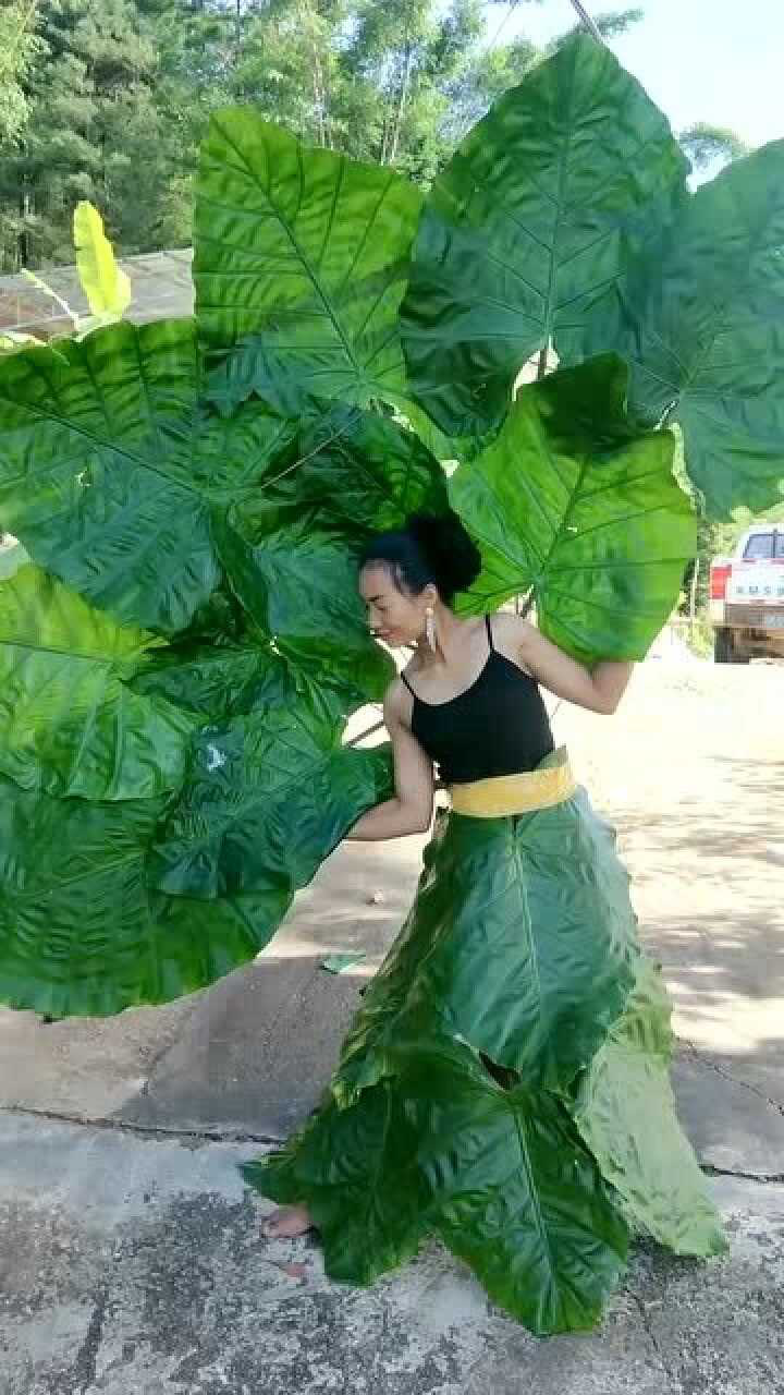 这叶子拿来做裙子,居然还挺好看!