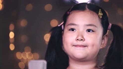 超可爱的6岁小萝莉刘曦予翻唱《陪我长大 》
