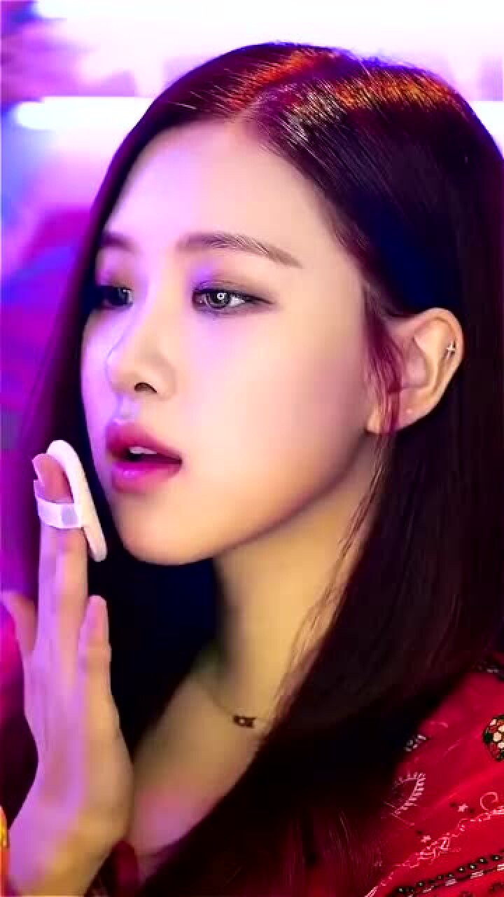 朴彩英rose紫发造型你说辣不辣