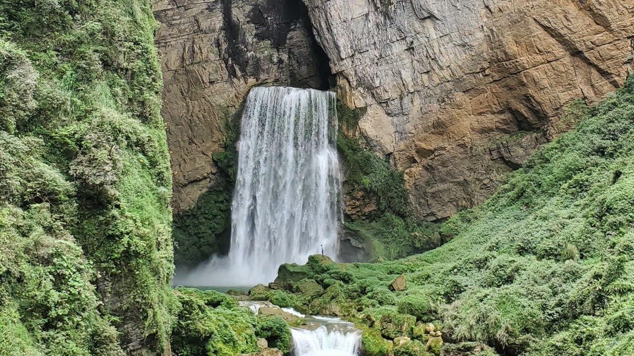 清镇暗流河羊皮洞