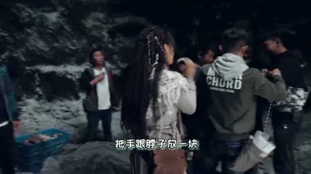 杨超越要导演“捆绑”自己,贾玲:范丞丞杂志上的帅哥,孟美岐红装唱歌!