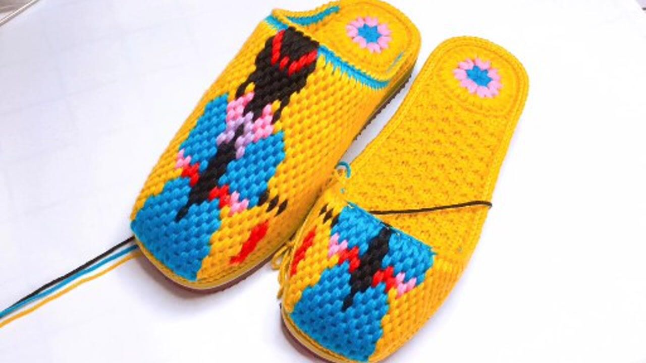 毛线拖鞋:灯笼女孩图案,11行到16行的编织