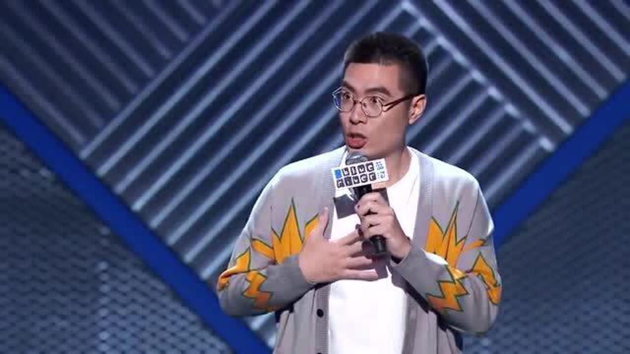 脱口秀大会不愧是脱口秀界的名人周奇墨张雨绮都快被笑哭了