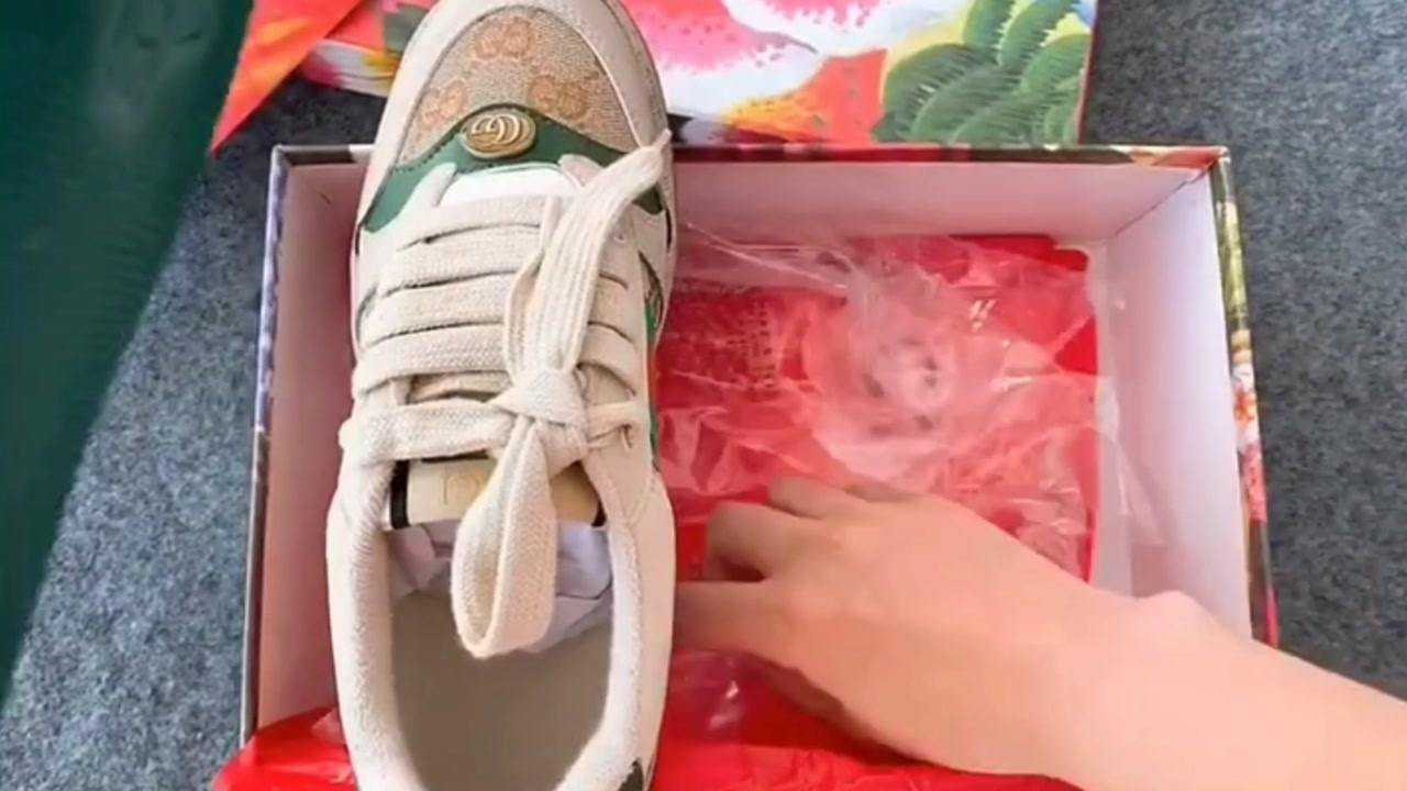 女生最爱的古驰脏脏鞋开箱!