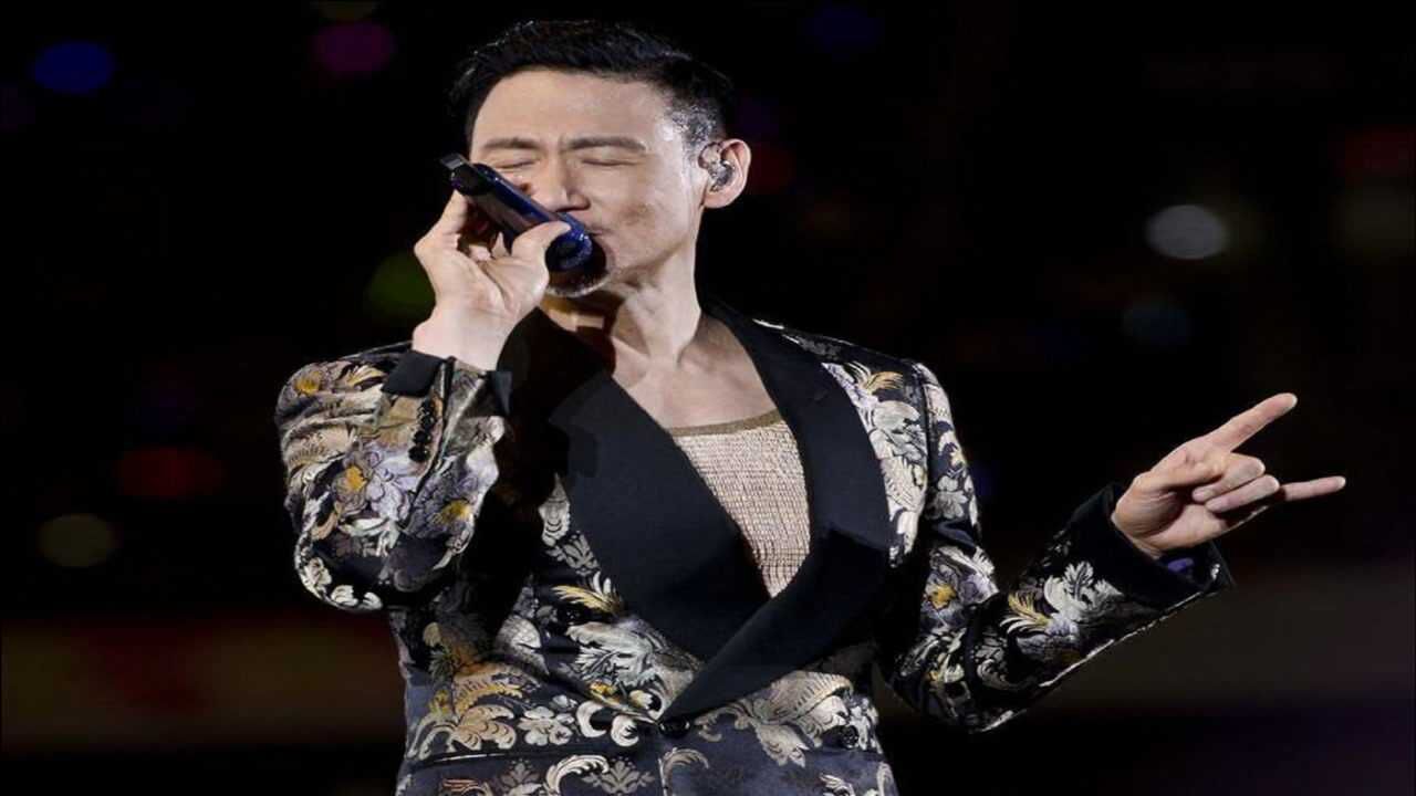 张学友一唱这首歌就会竖起兰花指,背后的故事连陈奕迅都感动了!
