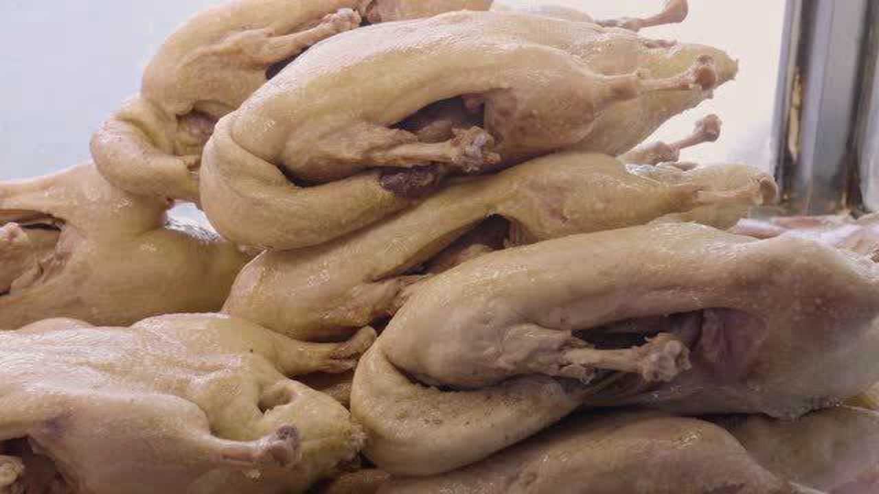 南京40年"鸭王",周杰伦都来吃!每天限量100只,开门就排队_腾讯视频