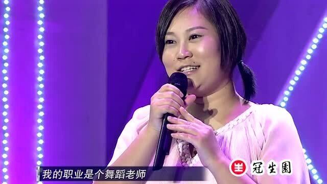 美女生孩子后身材大走样,登台演唱《花雨夜》,重拾信心