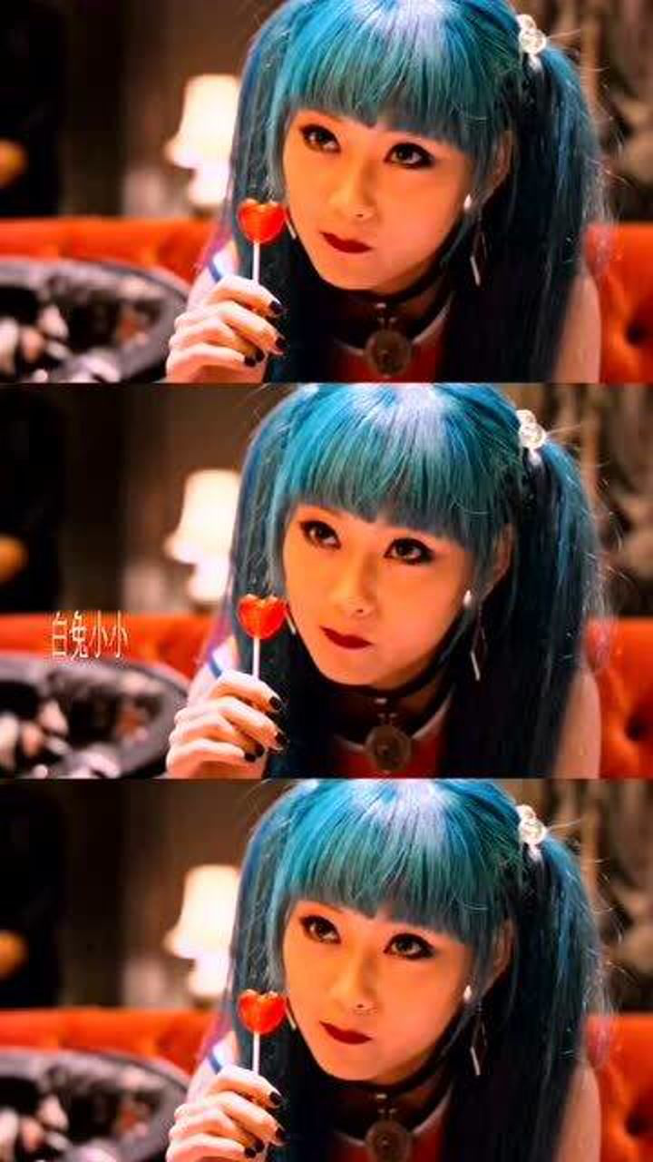 kiko喜欢吃棒棒糖在面对秦风时拿的是爱心形状其余时间则为普通款式