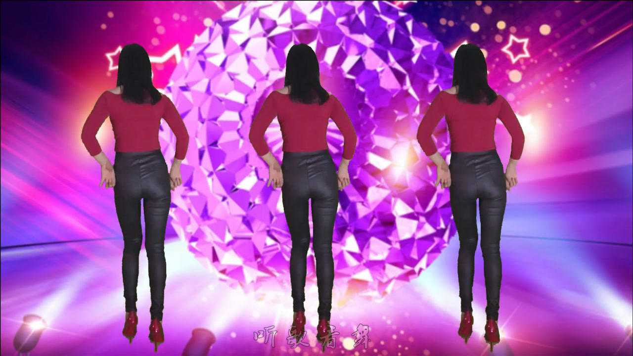 听歌看舞网络火爆热门广场舞姐就是女王自信放光芒