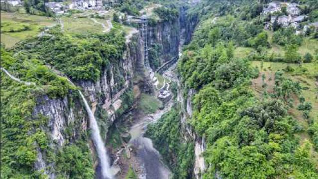 地球上最美丽的伤痕,湖北恩施云龙地缝,神秘北纬30度的世界奇观