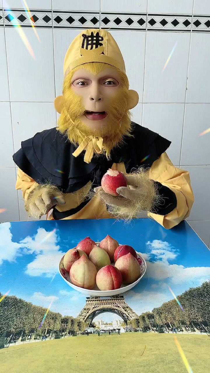 猴哥吃桃子