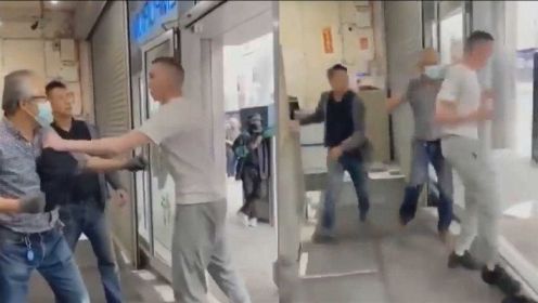 爱尔兰男子挑衅华人超市被轰出 3次闯店逞凶被店主一记勾拳撂倒
