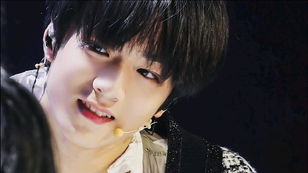 时代少年团怼脸拍有多绝刘耀文每次靠近镜头都是心动的感觉