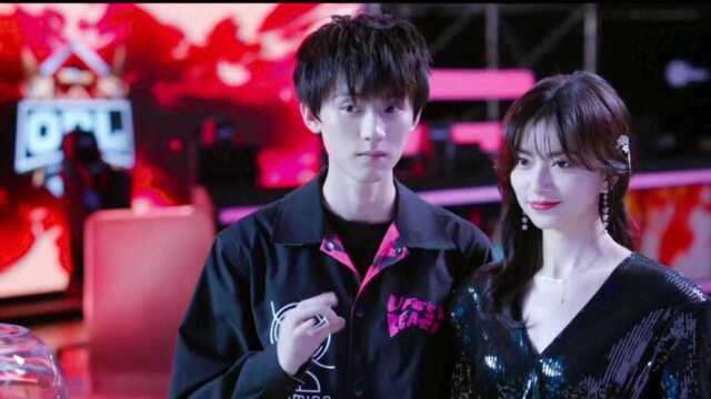 你微笑时很美艾佳和今阳这一对也太甜了一上台就要抱抱你微笑时很美