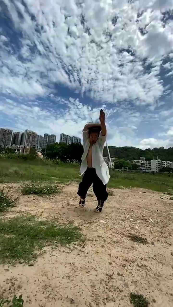 工地武术大哥

（工地武术大哥

是谁）《工地拳王个人资料》