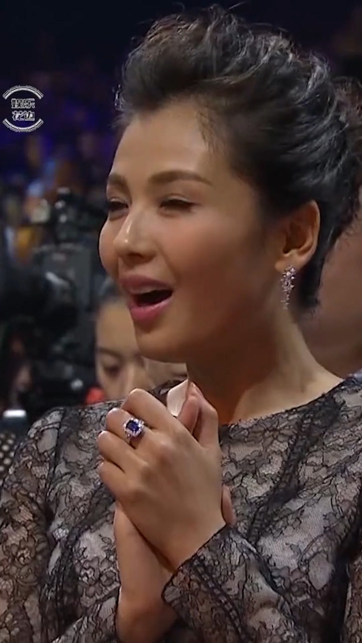 刘涛凭借精湛的演技获奖并落泪感谢杨烁不计片酬参演自己的新片刘涛