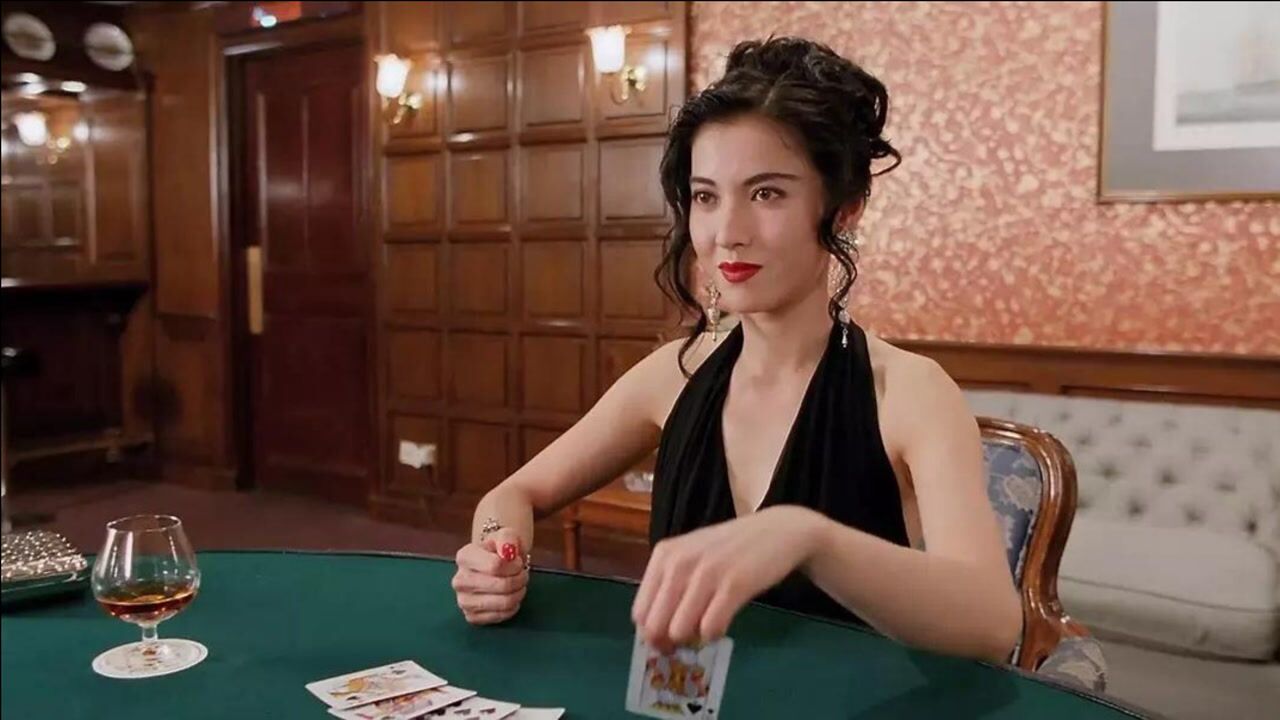 李婉华:香港宝藏女星,气质冷艳的性感女神