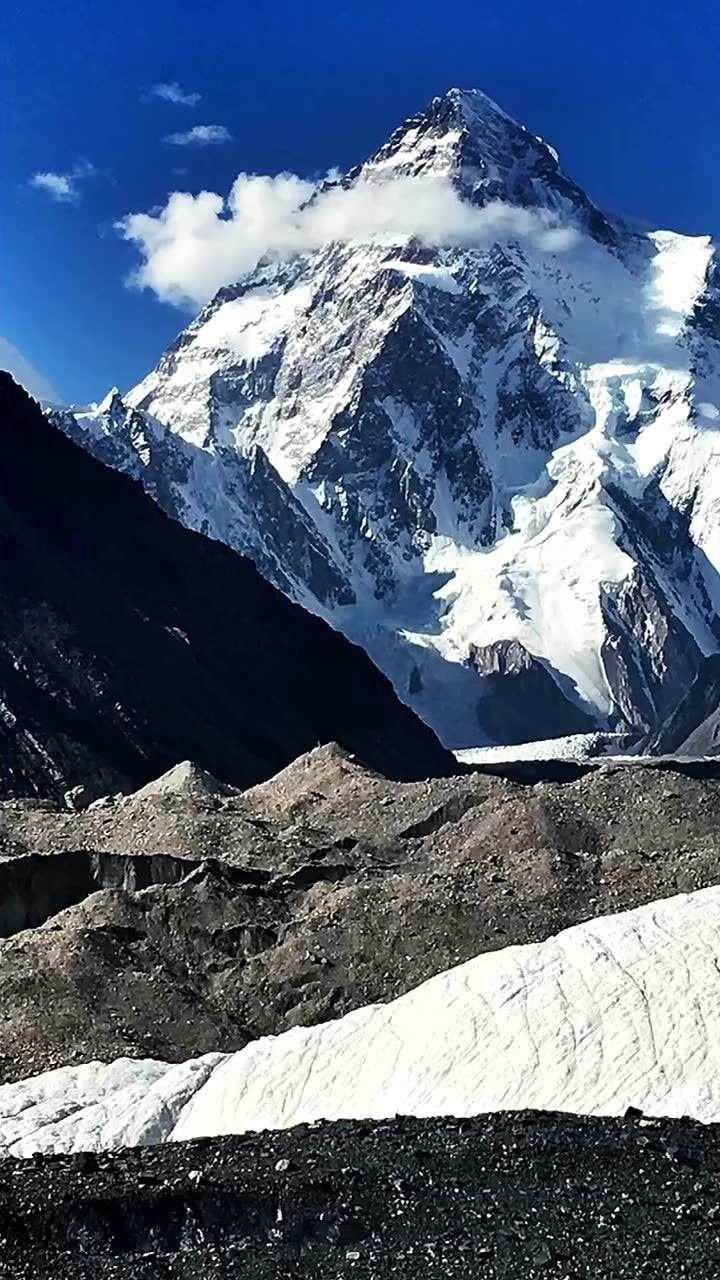 昆仑山主峰k2乔戈里峰海拔8611米攀登难度确高于世界第一珠穆朗玛峰