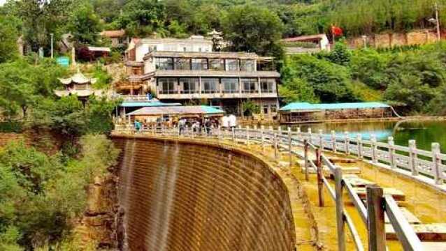 山东博山峪口村山水秀丽!石门县道沿途皆美景!这样的景观也很美