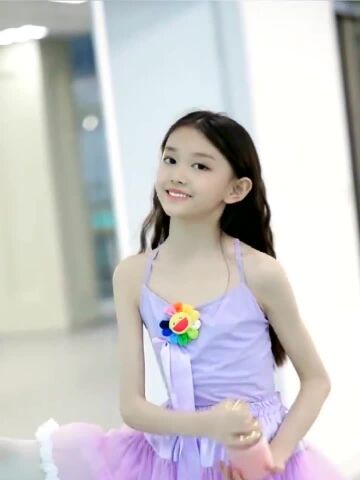 童模宋小睿唱桥边姑娘今天穿得真好看网友路转粉