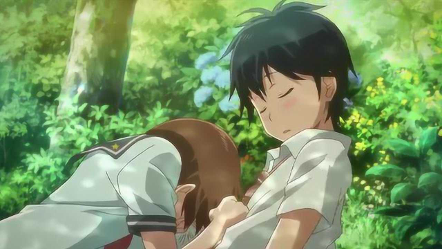 被狙击的学园:夏希伤心难过,扑到男孩子怀里大哭,鞋子都掉了