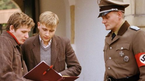 德国终战三部曲之一《希特勒的男孩》  战争彻底改变了德国人的命运