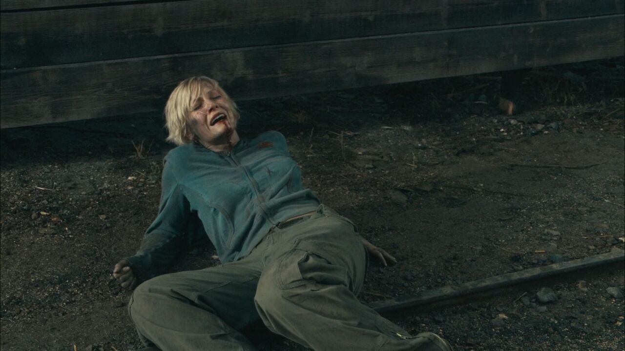 一群人去山里游玩遇到恐怖屠夫,生死难料,惊悚恐怖电影